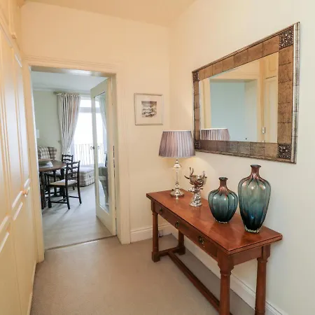 38c The Crescent Apartament Filey